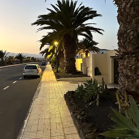 Cozy Canarian With Large Garden