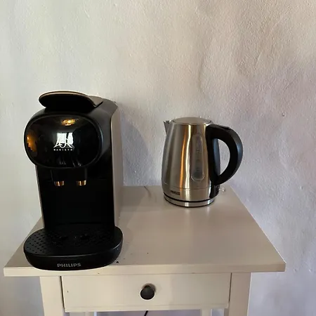 Cozy Canarian With Large Garden Daire