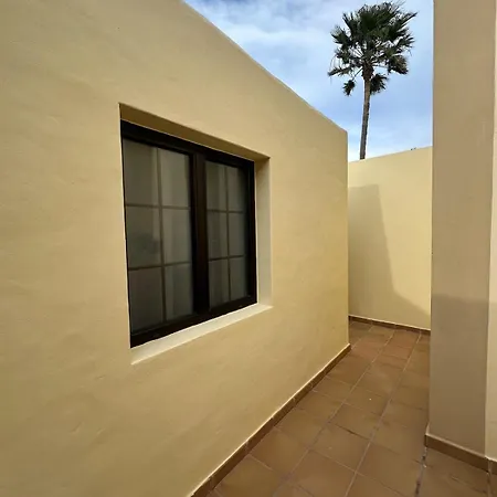 Cozy Canarian With Large Garden Apartment *